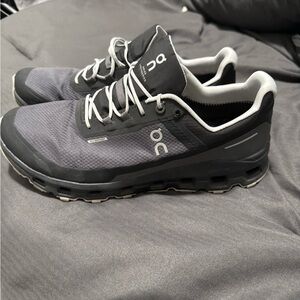 On Cloud Running Men's Charcoal and Black Athletic Shoes size 10